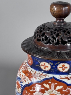 Potiches en porcelana Imari con base y tapa de madera - tienda online