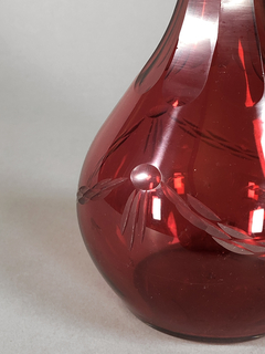 Botellón de cristal rubí con tapa en internet