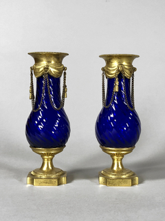Anforas Francesas en cristal azul y bronce