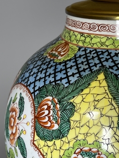 Lámpara porcelana china con peonias, Siglo XIX - tienda online