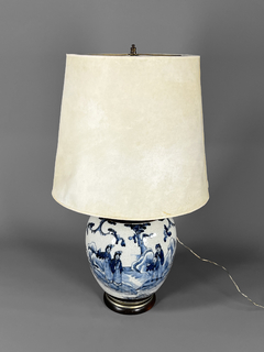 Lámpara de porcelana China celadón con escenas costumbristas en azul en internet