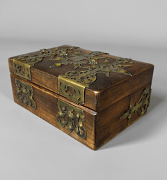 Imagen de Caja de madera y bronce