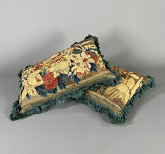 Almohadón con tapicería Siglo XVIII.