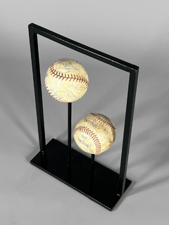 Escultura de diseño con pelotas de beisbol firmadas - comprar online