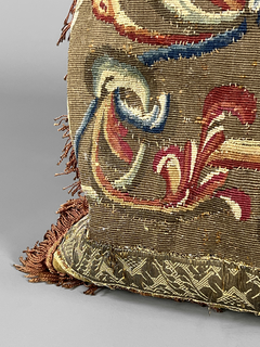 Almohadón con tapicería, Siglo XVIII en internet