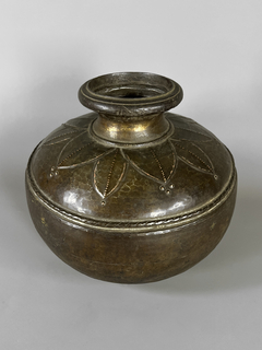Bowl Indú en bronce empavonado, Siglo XX - comprar online