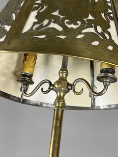 Lámpara de pie Holandesa en bronce cincelado y calado.