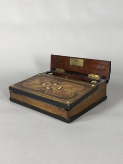 Caja Escribanía de madera con marqueterie, aplicaciones de LapisLazuli y bronce en internet