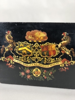 Oleo sobre tabla Inglés, escudo de la compañía de cocheros de la reina. Circa 1750 - comprar online