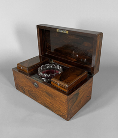 Caja Tea Caddy Inglesa época Jorge IV en rosewood. Circa 1850 en internet