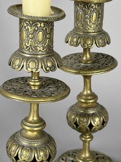 Candeleros Rococo en bronce cincelado en internet