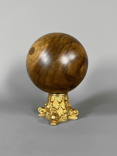 Esfera en madera de olivo y bronce