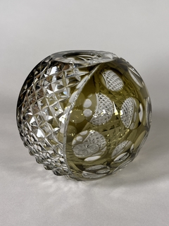 Vaso Alemán en cristal hialino tallado en internet