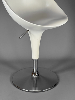 Sillas Tulip Saarinen en fibra de vidrio y acero - comprar online