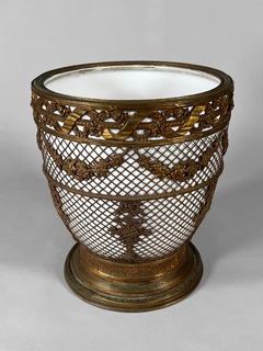 Cachepot Francés en porcelana blanca con bronce ormolú