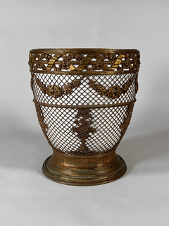 Cachepot Francés en porcelana blanca con bronce ormolú - comprar online