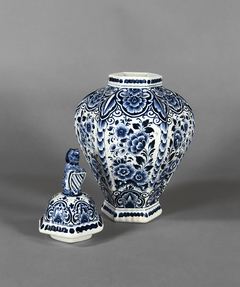 Vaso porcelana Holandesa Delft Siglo XX en internet