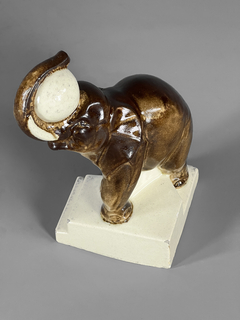 Elefante Art-Deco realizado en cerámica
