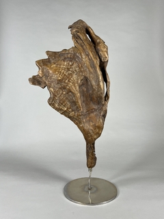 Escultura de Eduardo Blaquier en madera y metal plateado