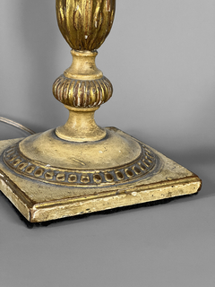 Lámpara candelero Inglesa época Regency en madera en internet