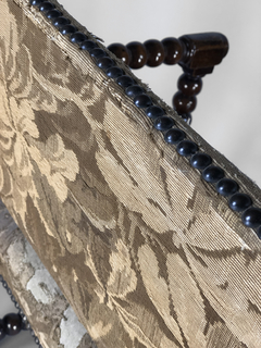 Sillón Francés en nogal con tapicería, Circa 1710 - tienda online