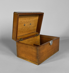 Caja en madera de nogal con herrajes en cromo - Mayflower
