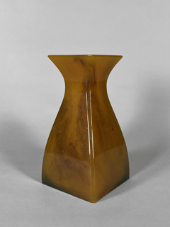 Vaso de resina de diseño años 70