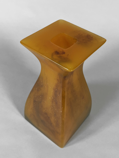 Vaso de resina de diseño años 70 en internet