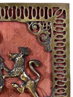 Pantalla Alemana en bronce con escudo armorial - Mayflower