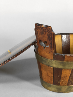 Caja Suiza en caoba, satinwood y bronce Siglo XVIII - tienda online