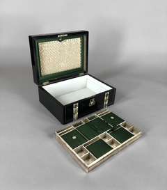 Caja costurero Inglesa ebonizada con aplicaciones Circa 1860