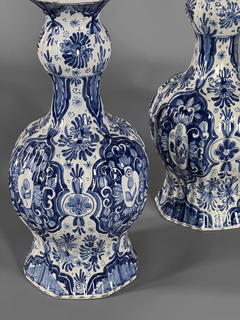 Vasos Holandeses en porcelana Delft PPio Siglo XX en internet