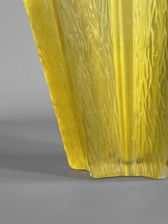 Vaso Art Decó de vidrio prensado en frío amarillo - tienda online