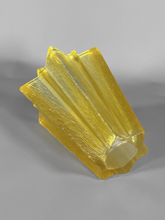Vaso Art Decó de vidrio prensado en frío amarillo en internet