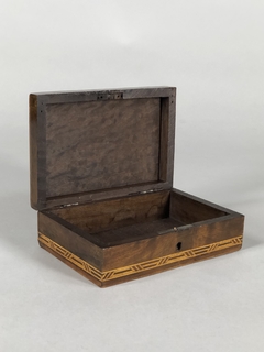 Caja de madera con marqueterie. en internet
