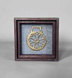 Medallón de bronce cincelado, calado y enmarcado - Mayflower