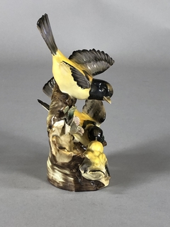 Figura de aves en porcelana Japonesa - Mayflower