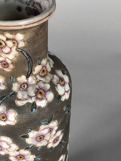 Vaso porcelana con motivo de ramas, flores y hojas - Mayflower