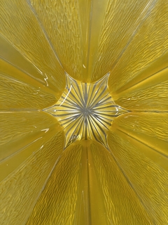 Centro Art Decó vidrio prensado en frío amarillo en internet