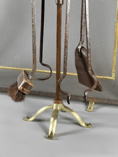 Chispero Inglés en hierro y bronce con herramientas - Mayflower