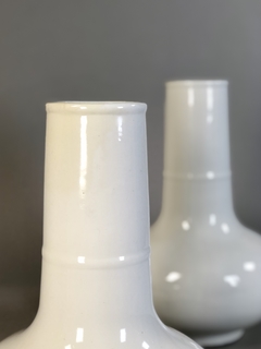 Vasos porcelana blanc de Chine. Siglo XIX en internet