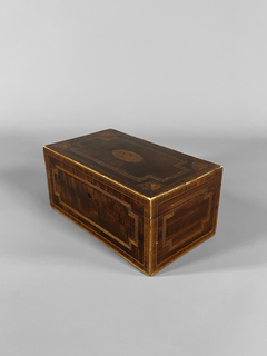 Caja de madera con marqueterie y crossband