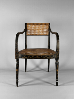 Sillones Ingleses Regency ebonizados con detalles dorados y esterillados. Circa 1810 en internet