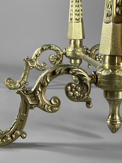 Mesa Francesa estilo Louis XV en bronce y tapa espejada - Mayflower