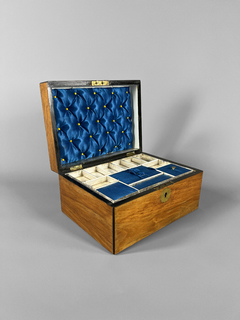 Caja Costurero Inglesa con apliques en bronce - comprar online