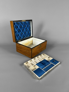 Imagen de Caja Costurero Inglesa con apliques en bronce