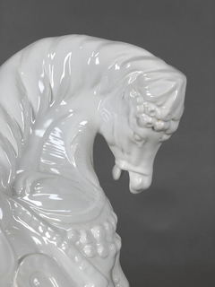 Escultura de caballo en cerámica blanca - tienda online