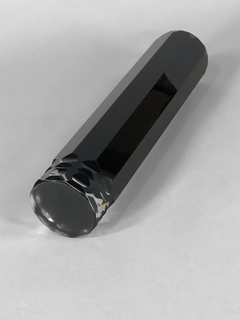 Imagen de Vaso cristal negro facetado con base transparente