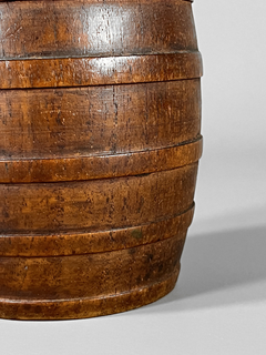 Caja tabaquera en madera forma de barril con tapa - Mayflower