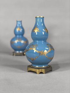 Vasos Franceses porcelana doble godet y bronce ormolu - comprar online
